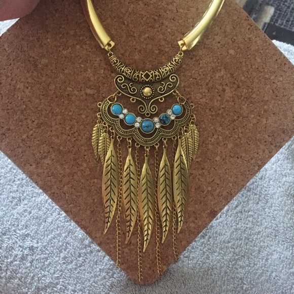 LAST ONE GOLD‼️Boho Feather Drop Necklace - Picture 6 of 7